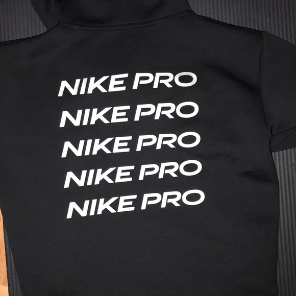 Nike pullover - Picture 3 of 3